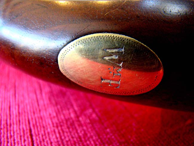 A fine pair of late 18th century brass barreled "Innkeeppers" coaching pistols inscribed "Whyte Hart, Bletchingley" — image 11
